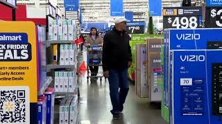 The Black Friday paradox: more shoppers, fewer dollars | REUTERS