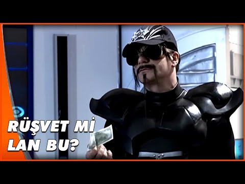 Uzayda Trafik Çevirmesi! | Dünyayı Kurtaran Adamın Oğlu Türk Komedi Filmi