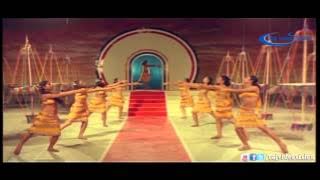 Poo Medaiyo Pon Veenaiyo HD Song