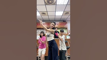 想看手機，跳舞來換 #dance #刀馬刀馬#taiwan #姐姐不上鏡#零基礎舞蹈教學