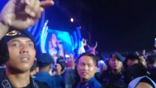 Via vallen sayang alun2 serang tour dangdut vaganza