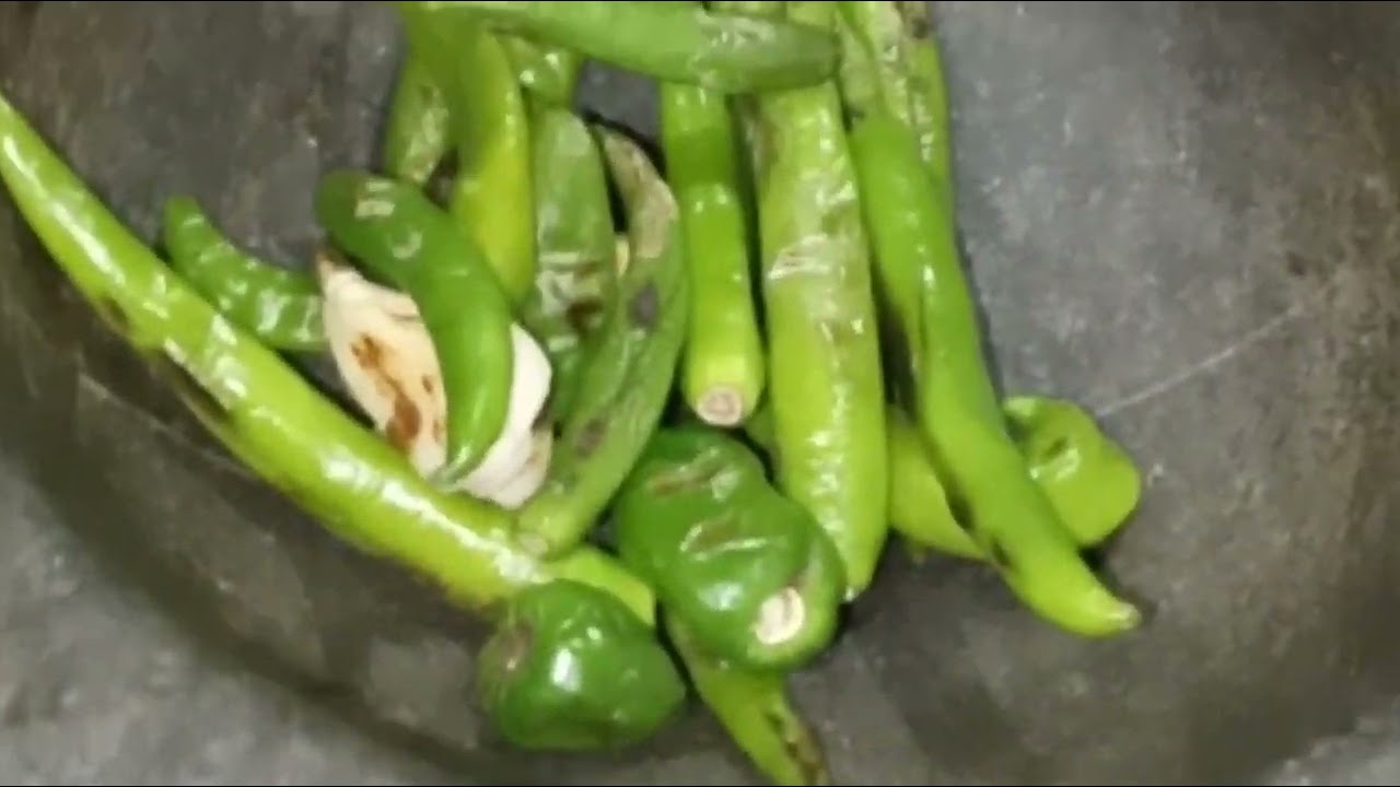 Todays simple dinner..Roti with Mirchi chatni and dal...