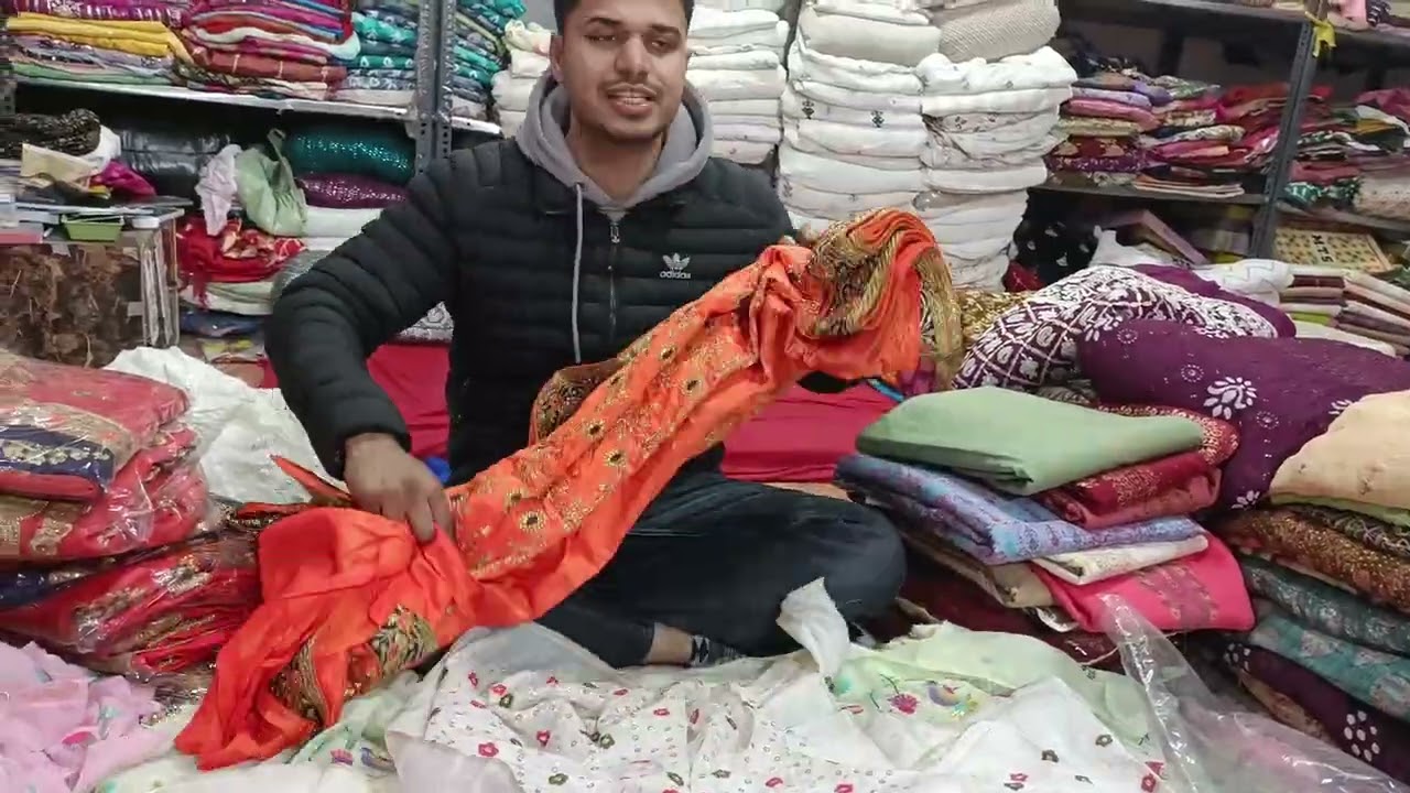 Mix ke collection full discount suit aur saree fabric 💯 katran ☎️ 9107171400/8459154732