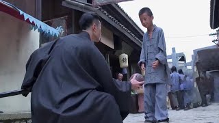 [Anti-Japanese Film] Child Faces Aggressive Japanese Samurai,Saved by Master's Timely Intervention.