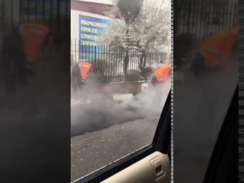 Укладка асфальта в дождь в Новороссийске