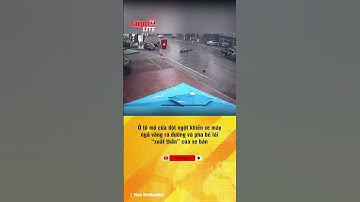 Ô tô mở cửa đột ngột khiến xe máy ngã văng ra đường và pha bẻ lái “xuất thần” của xe bán #shorts