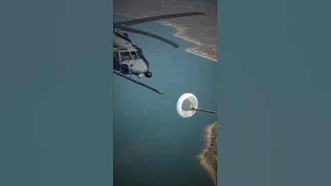 How Fighter Jets Refuel While Flying! ✈️