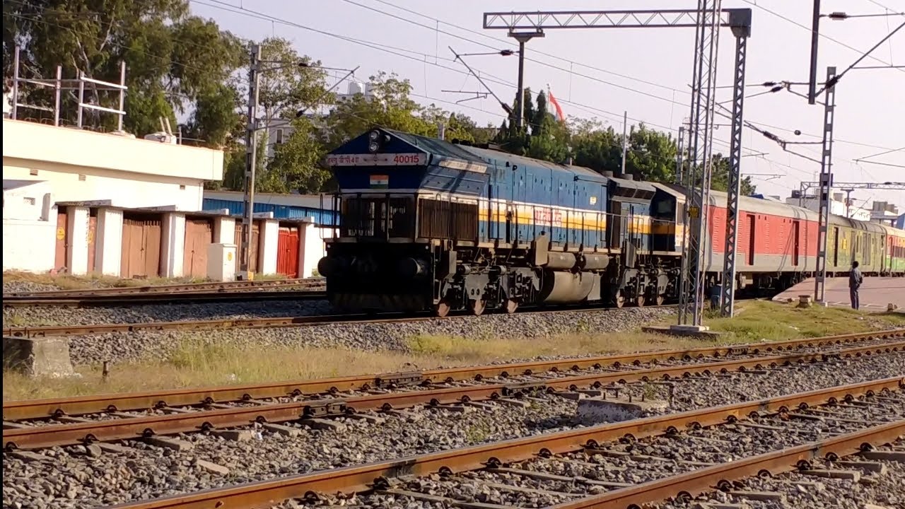 19714|Jaipur Weekly Express[kurnool to jaipur]|WDP4|departuring kurnool ...