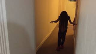 Evde Korku Filmi Çok Eğlenceli