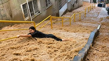 55 Shocking Natural Disasters Caught on Camera