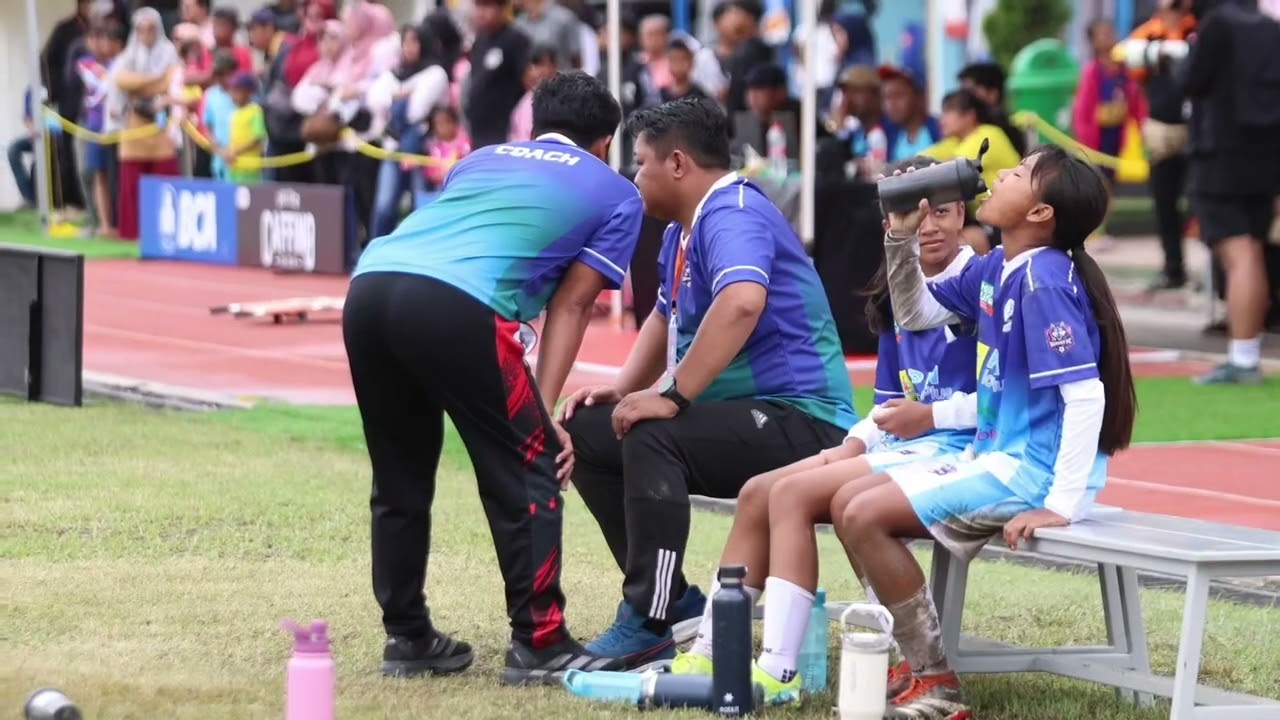 Yuk tonton keseruan tim sepak bola SDN Sendangmulyo 04 🏆 dalam MLSC Seri 2 Semarang 2025-2026 