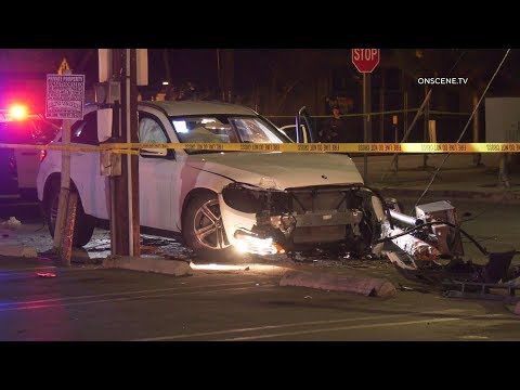 suspect-crashes-stolen-vehicle-into-pole-during-pursuit-in-north-hollywood