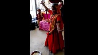 Индийский танец. Выставка товаров из Индии. Барнаул 2016