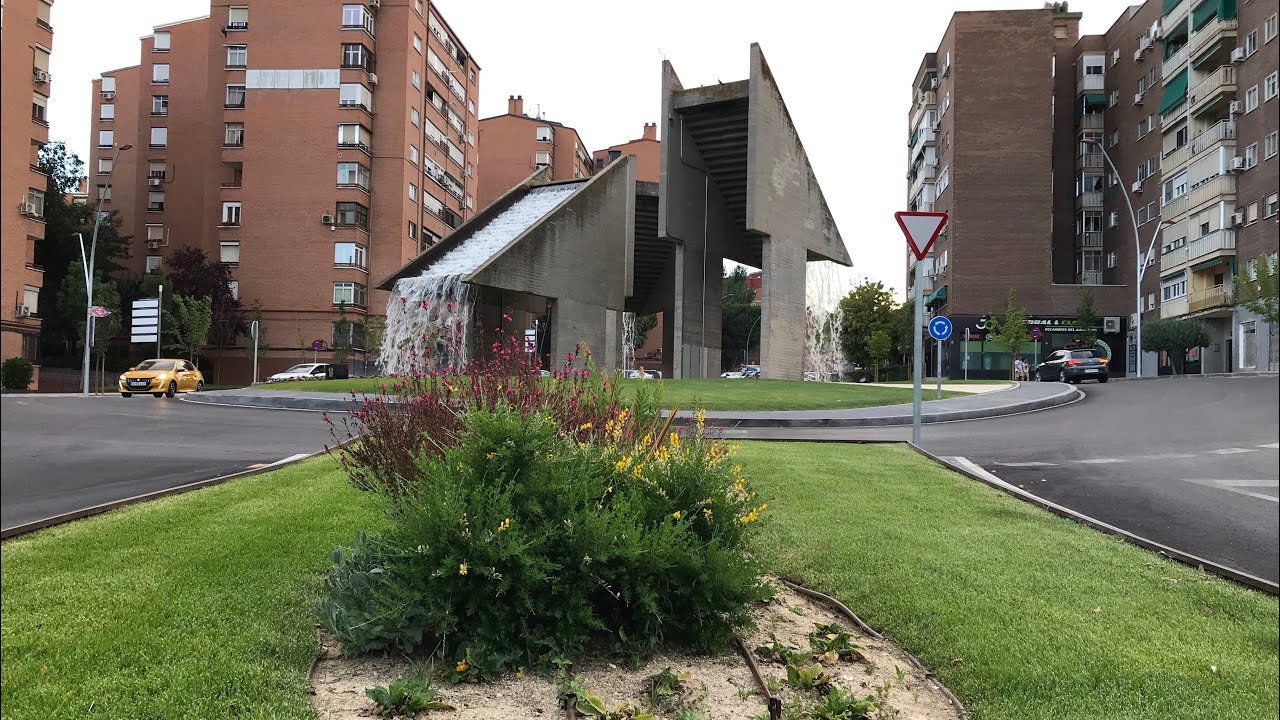 FUENLABRADA - Madrid - ESPAÑA 🇪🇸- Fuente de las Escaleras - WALKING [4K]