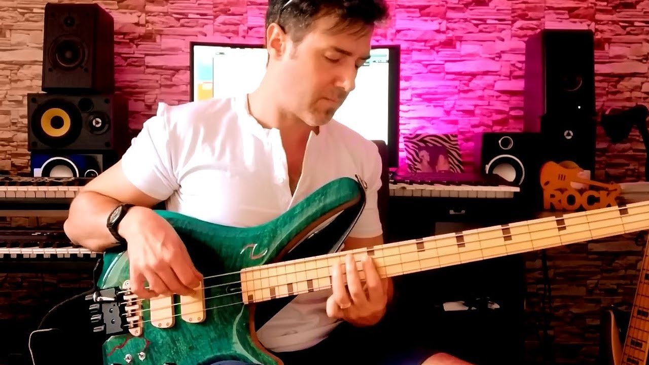 UNBELIEVABLE Fretless Bass YouTube