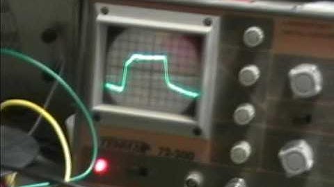 Checking audio characteristics with oscilloscope