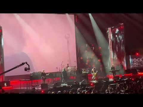 The Cure - Lovesong - Rock ‘n’ Roll Hall of Fame induction performance