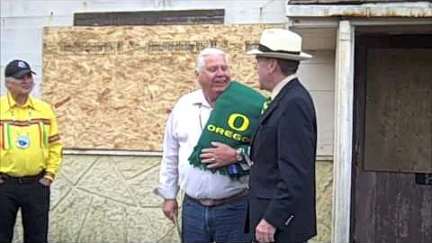 UO President Richard Lariviere in southern Oregon