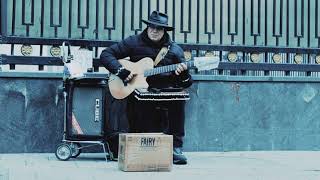 Уличный музыкант гитарист. Футаж 4К, видео для монтажа. Video production Олег Сидоров