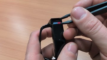 SD-kaart in een standaardbril plaatsen en verwijderen