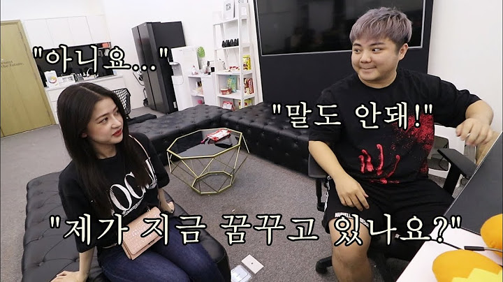 그녀를 사무실에서 다시 만났습니다.