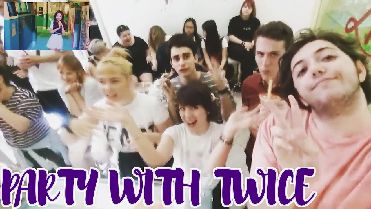 [HUGE ITA Reaction ☆ ENG SUB] TWICE - SIGNAL MV