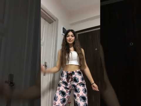 Tiktok Naz Kayar dan mükemmel dans yeni 😍 Twerk twerking tayt dans mini etek dans #shorts #love