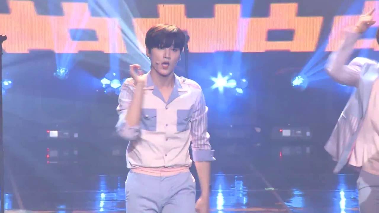 [Fancam] SNUPER : Woosung - Hyde, Jekyll, A.M.N Showcase @ DMC Festival 2016のサムネイル
