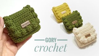 Crochet wallet from leftover threads