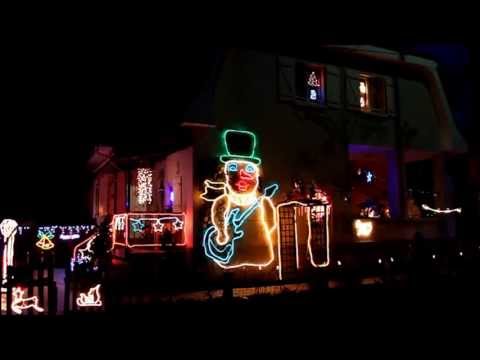 Bonhomme De Neige Qui Chante Noël En Forêt De Jean Naty Boyer
