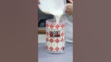 This Christmas Stencil Cake made with Frost Form will blow your mind!! 🤯