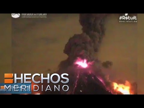 Video: Volcán de Colima registra espectacular explosión