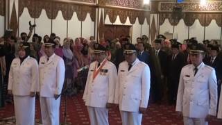 BERITA UTAMA - GUBERNUR JAMBI LANTIK 3 BUPATI TERPILIH