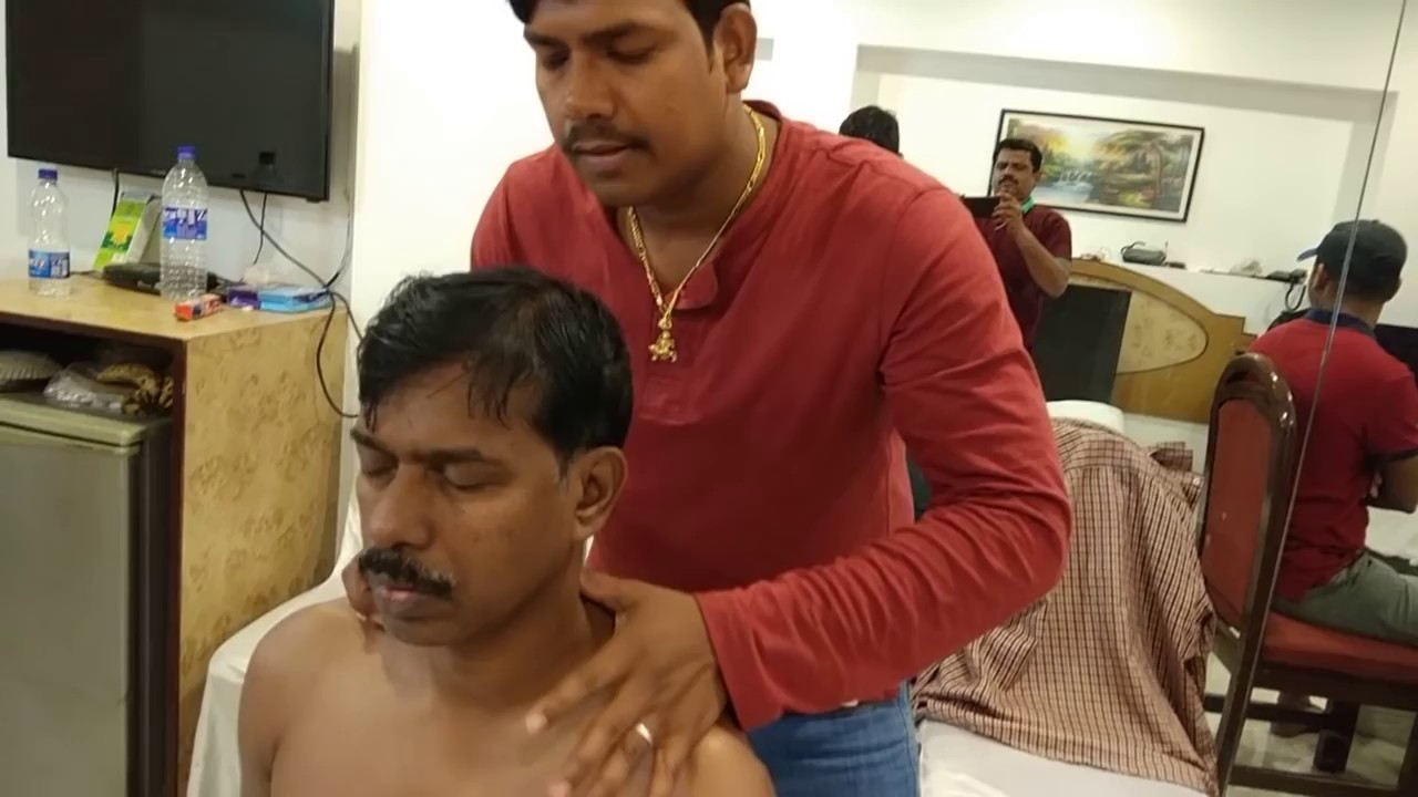 Chiropractic on cervical spondylitis treatment in India by Dr. Rajneesh kant