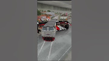 Bus vs Train🚆 #bussid #busindonesia #shorts