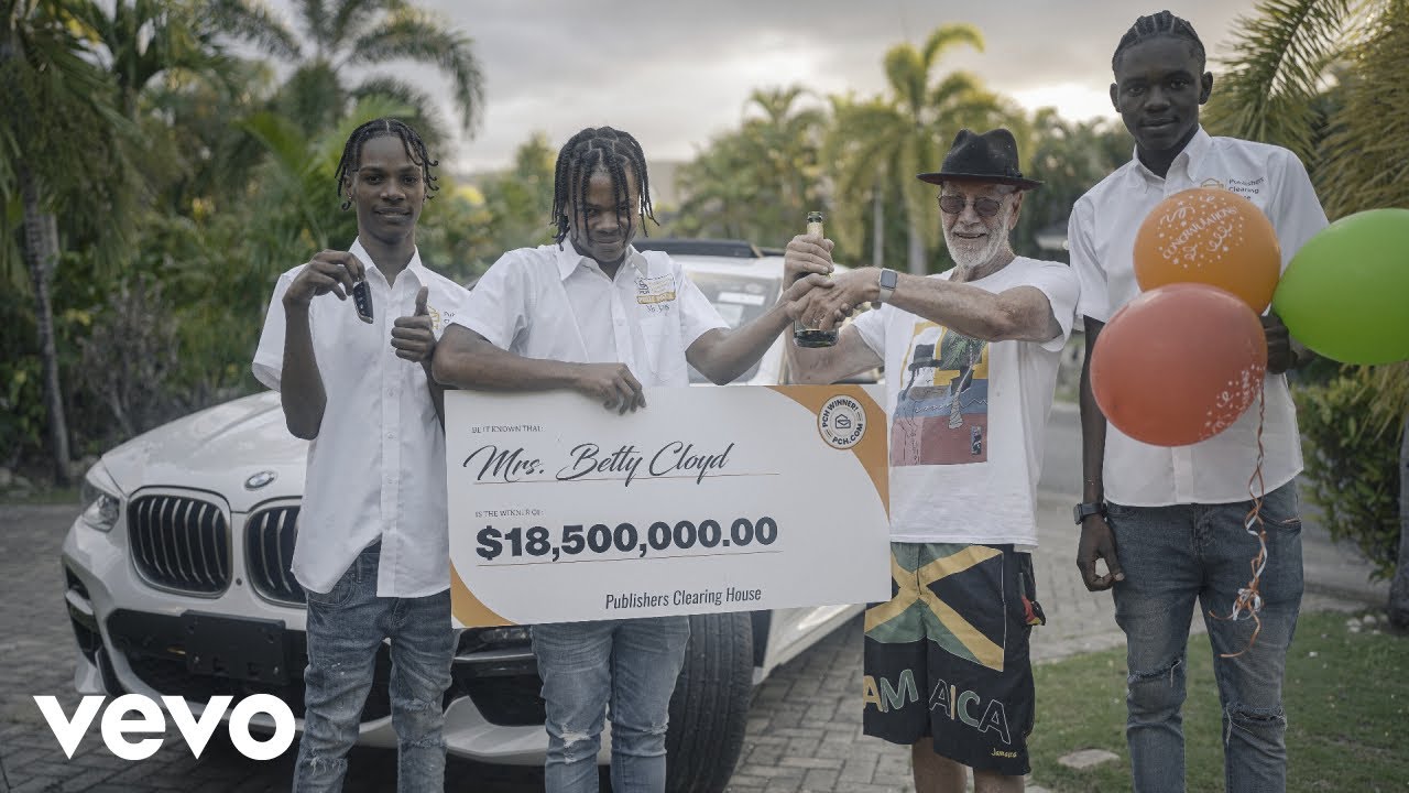 Guarda Adofo - PCH (Official Music Video) su YouTube Guarda Adofo - PCH (Official Music Video) su YouTube