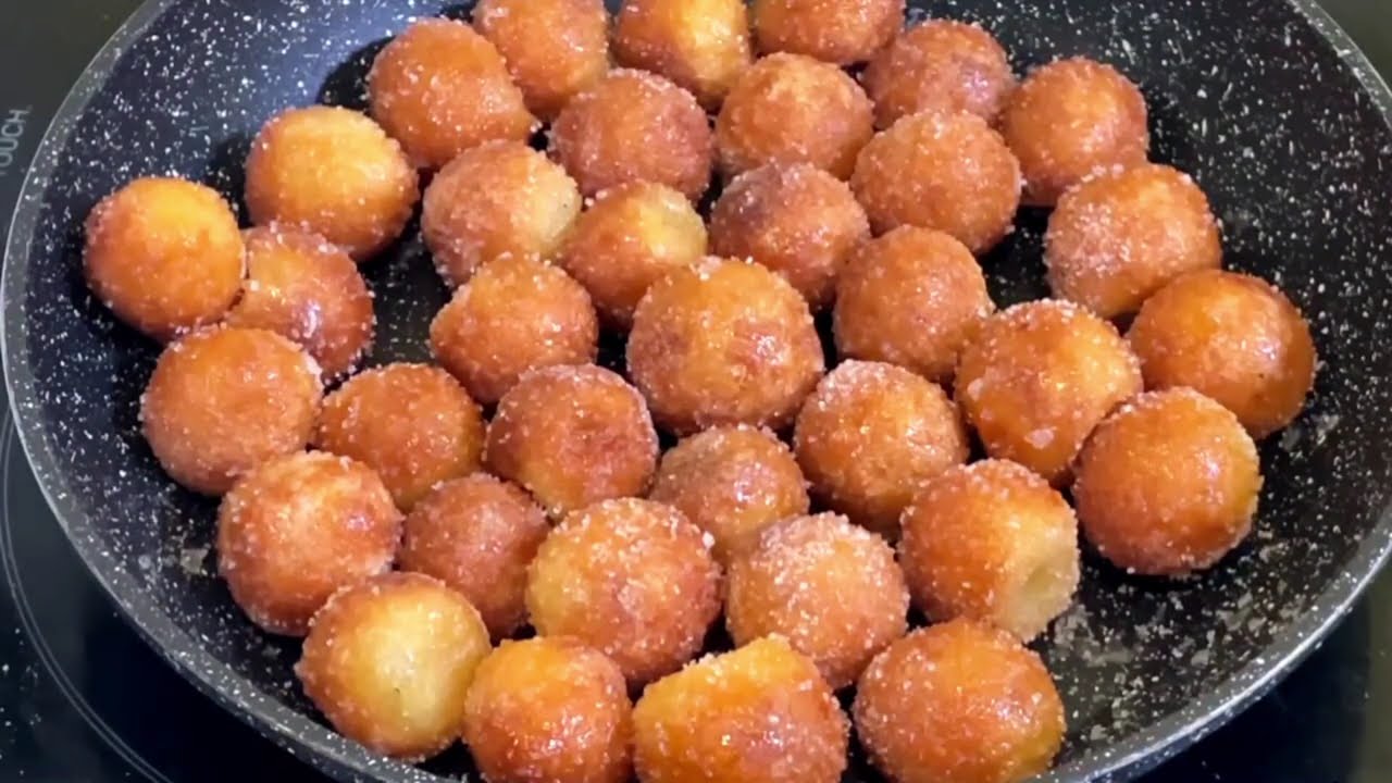 มินิขนมไข่หงส์ | ไส้เค็ม | เคลือบน้ำตาล | กรอบนอกนุ่มใน |  by  ครัวสุขใจ