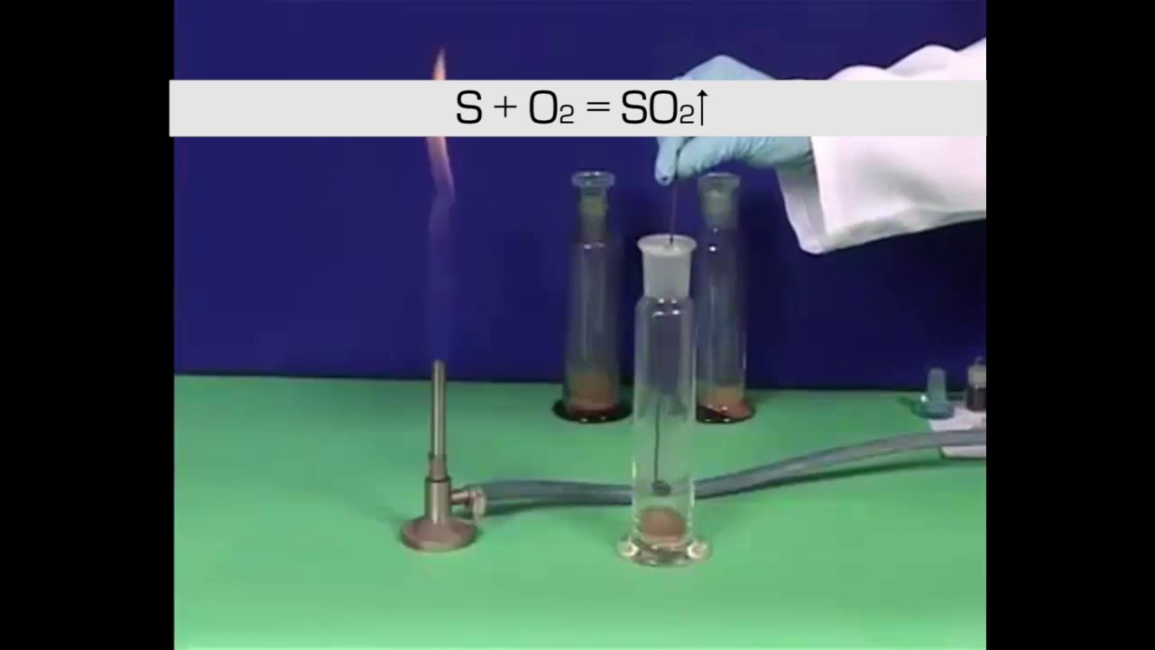 Демонстрация 13 "Сжигание веществ на воздухе и в кислороде" - YouTube