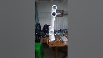 Cánh tay robot 6 trục sắp hoàn thiện