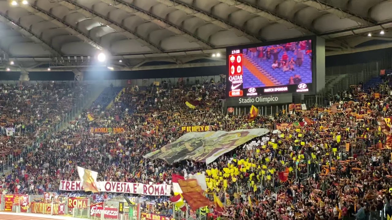 Roma - Milan 2-1: la coreografia della Curva Sud - YouTube
