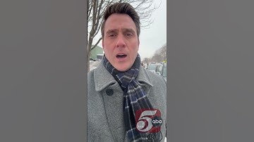 Leerlingen protesteren vreedzaam tegen mogelijke schoolsluiting vanwege begrotingstekorten bij de...