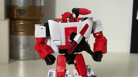 Transformers Kingdom Red Alert Stop motion Transformation