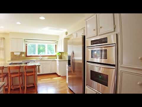 3217 Fox Hunt Ln, St Charles, IL home video tour