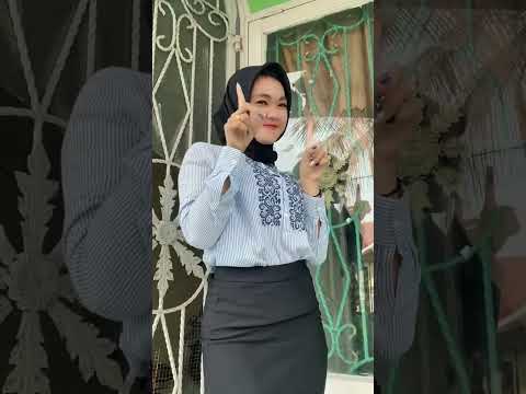 jilbab ketat semok bergoyang