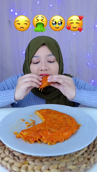 makan sesuai ekspresi emojii