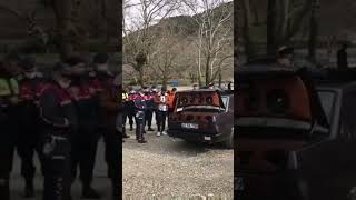 Arabadaki Abartı Egzozundan Çıkan Sese Çatışma Var Zannedip Gelen Jandarma