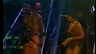 Download Lagu Night of the Thumpasorus Peoples - Houston 1977 MP3