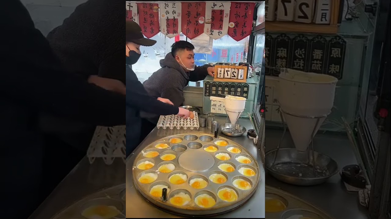 Hamburgers making in a huge amount, tasty and spicy 