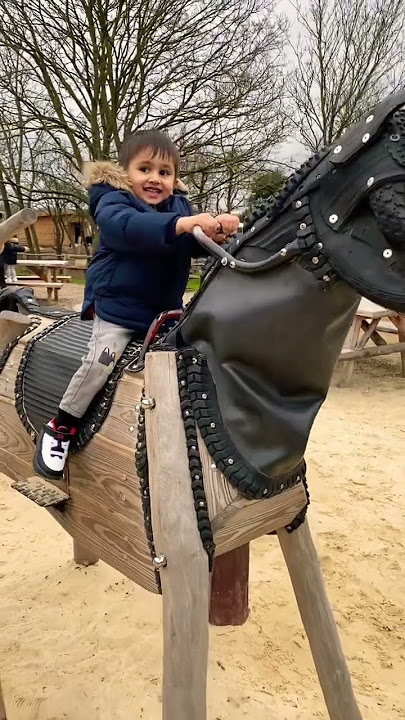 Horse Ride 🙉🙉 @hobbledown Hounslow #shorts #viralshorts #ytshorts #fyp #themepark #amusementpark