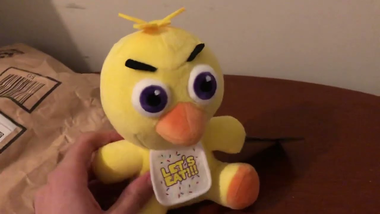 Unboxing Chica plush